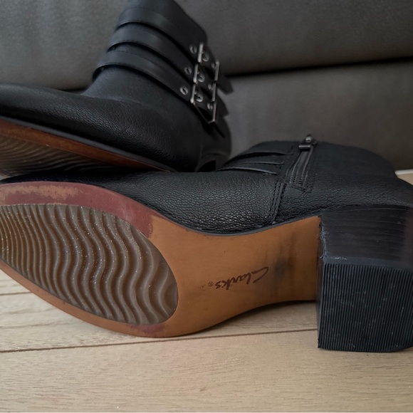 Clarks Maypearl Rayna Black Leather Womens Heeled Ankle Boots - Picture 5 of 7